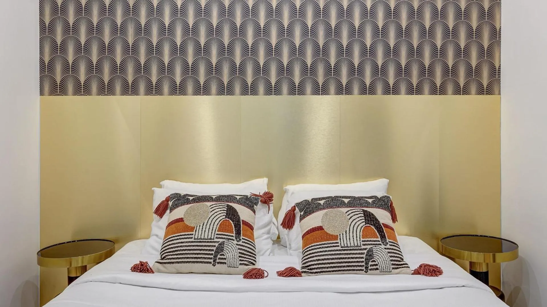 Luxueux Appartement Au Coeur Des Champs-Elysees Paris