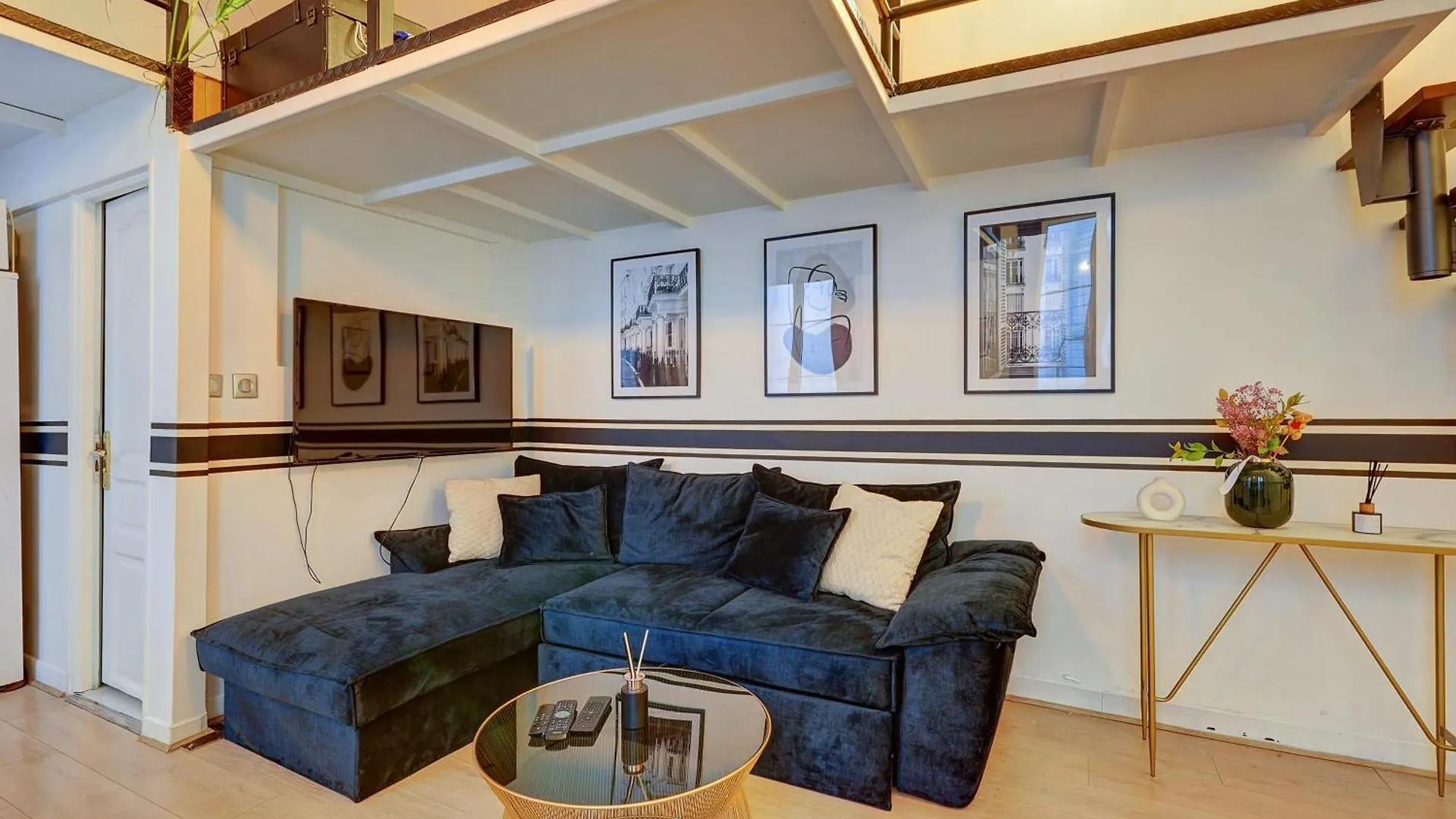 Luxueux Appartement Au Coeur Des Champs-Elysees Paris Apartment